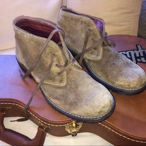 Men’s Clark’s suede boots! Like new